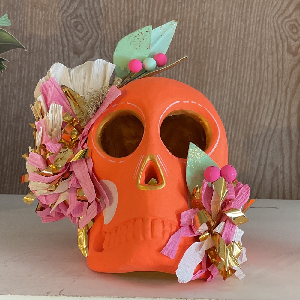 NWT GLITTERVILLE FLORAL SKULL